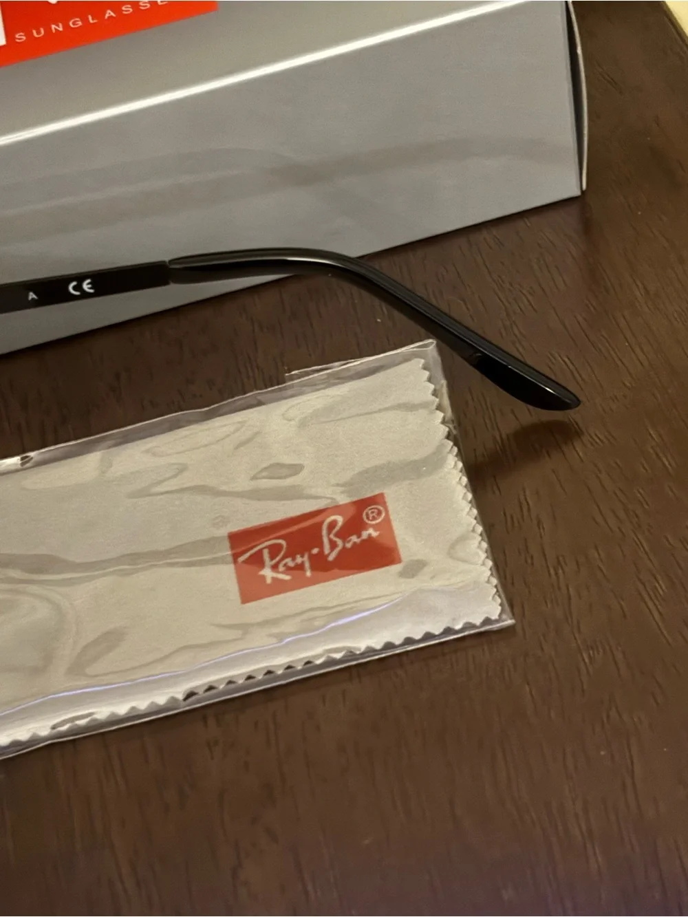 BNIB Ray-Ban RB3716 club Masters - unisex